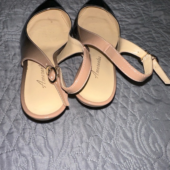 Ombré black/tan kitten heel sling back heels. - Picture 4 of 5